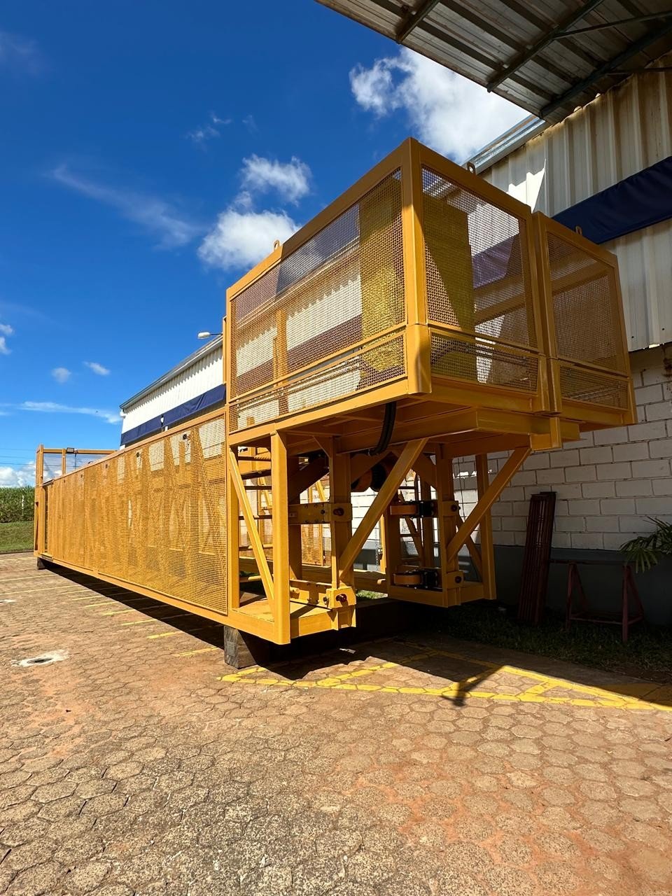 Carro de manutenção de via — TJC/Cestalto