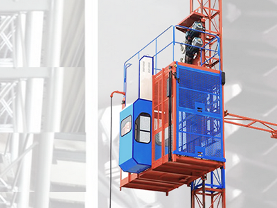 Elevador cremalheira instalado em torre de 120 metros